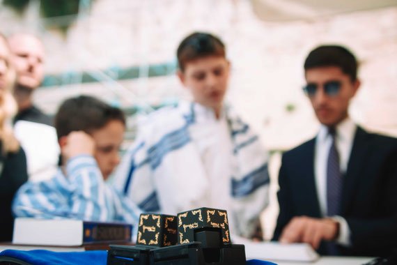 טקס עליה לתור המזוויות שונות