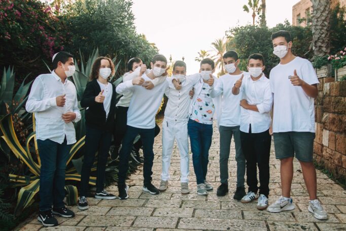 כל החברים הגיעו