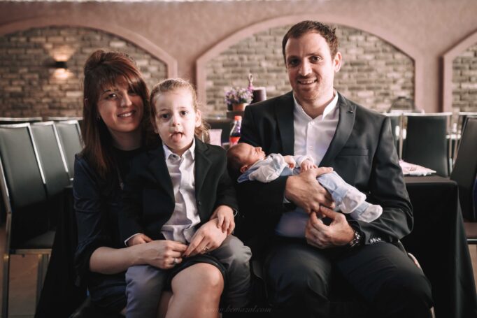 תמונה משפחתית שלפני הטקס