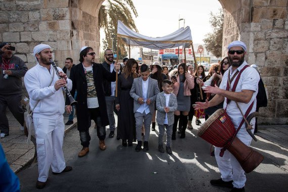 תהלוכת מתופפים בכותל | צילום: סטאס מוזיקוב
