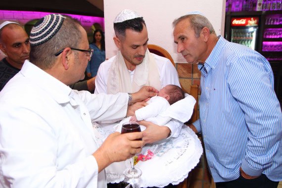 לאחר הטקס | צילום אירוע ברית מילה ברפאל אירועים תל אביב