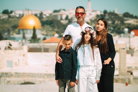 על רקה כיפת זהב של הר הבית | בת מצווה בכותל