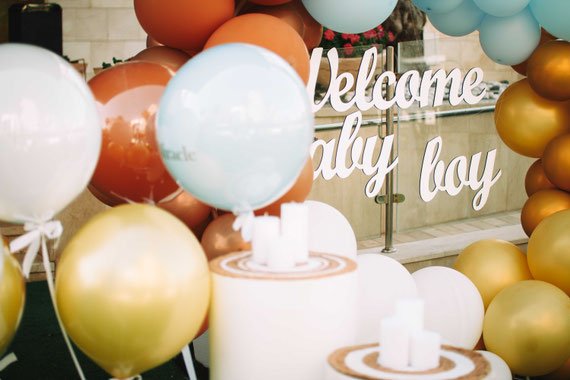 בלונים מעוצבים להשכרה בברית מילה באשדוד