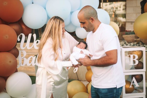 אמא אבא והרך הנולד | צילום לברית בבל מר אשדוד