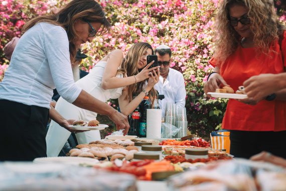 קייטרינג לבר מצווה, ארוחה בלטרון | הפקת בר מצווה בכותל
