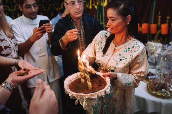 טקס חינה מרוקאית שמצולם במסעדת דארנא