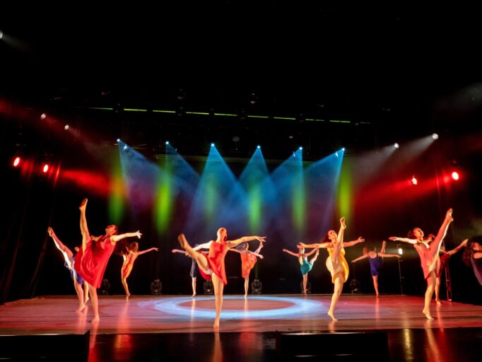 צילום אירוע מחול, כיתת יא' הוד-השרון