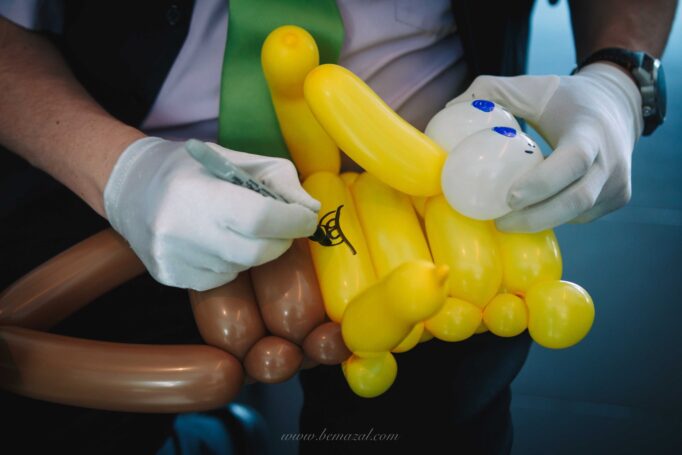 אומן בלונים