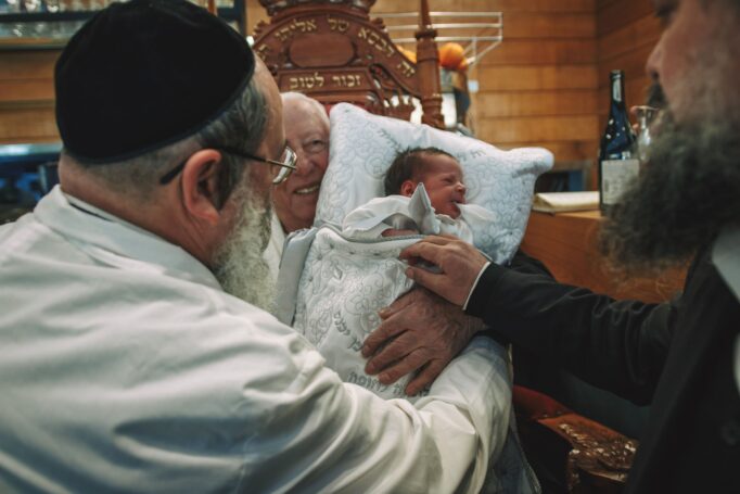 רגע אחרי - צילום ברית המילה במסעדה