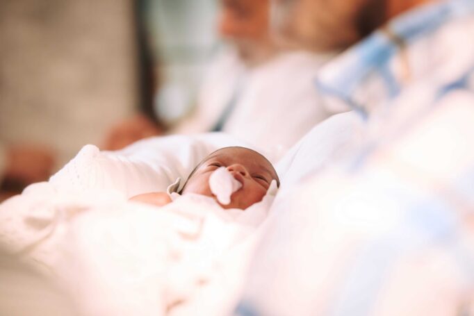 אחרי הטקס - צילום ברית בבית מגורים