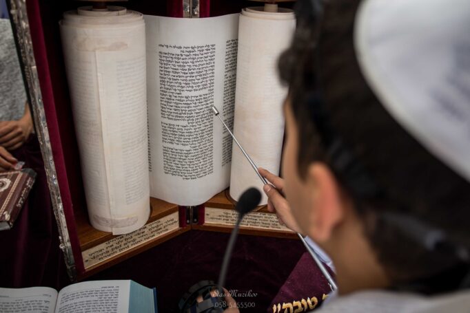 ברגע שכל אמא ואבא מחכים לו: גיל 13 וכמובן הצלם וידאו סטאס מוזיקוב