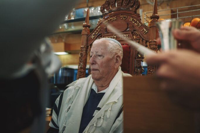 הצפיפות והזוויות - צילום ברית