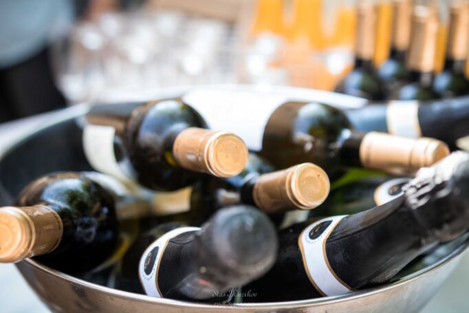 חשוב לקרר את השתיה עם קרח