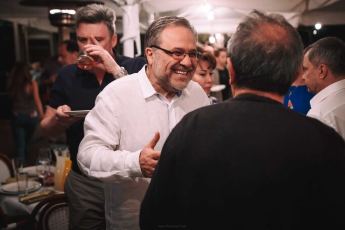 איז כיף לראות אותך - צלם ליום הולדת במסעדה